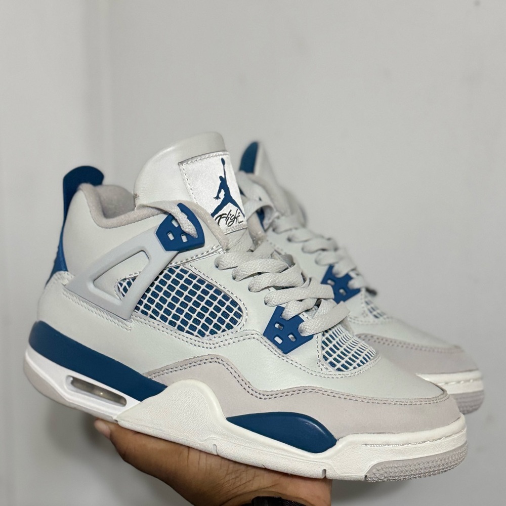 Jordan 4 “Military Blue”